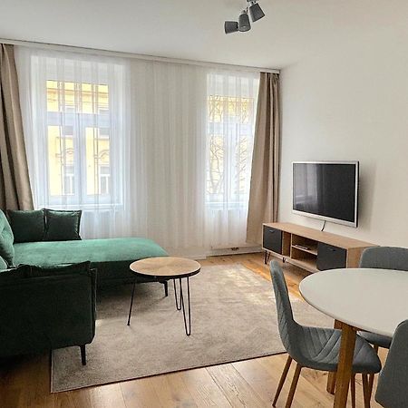 Traumhafte Wohnung Fuer 3, Grosszuegig, Walk In Dusche Vienna Exterior photo